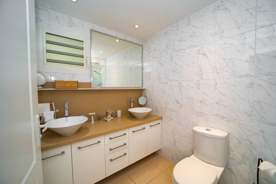 VILLA GROS ILETS BEDROOM1 4