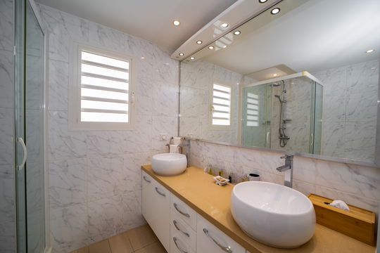 VILLA GROS ILETS BEDROOM2 5