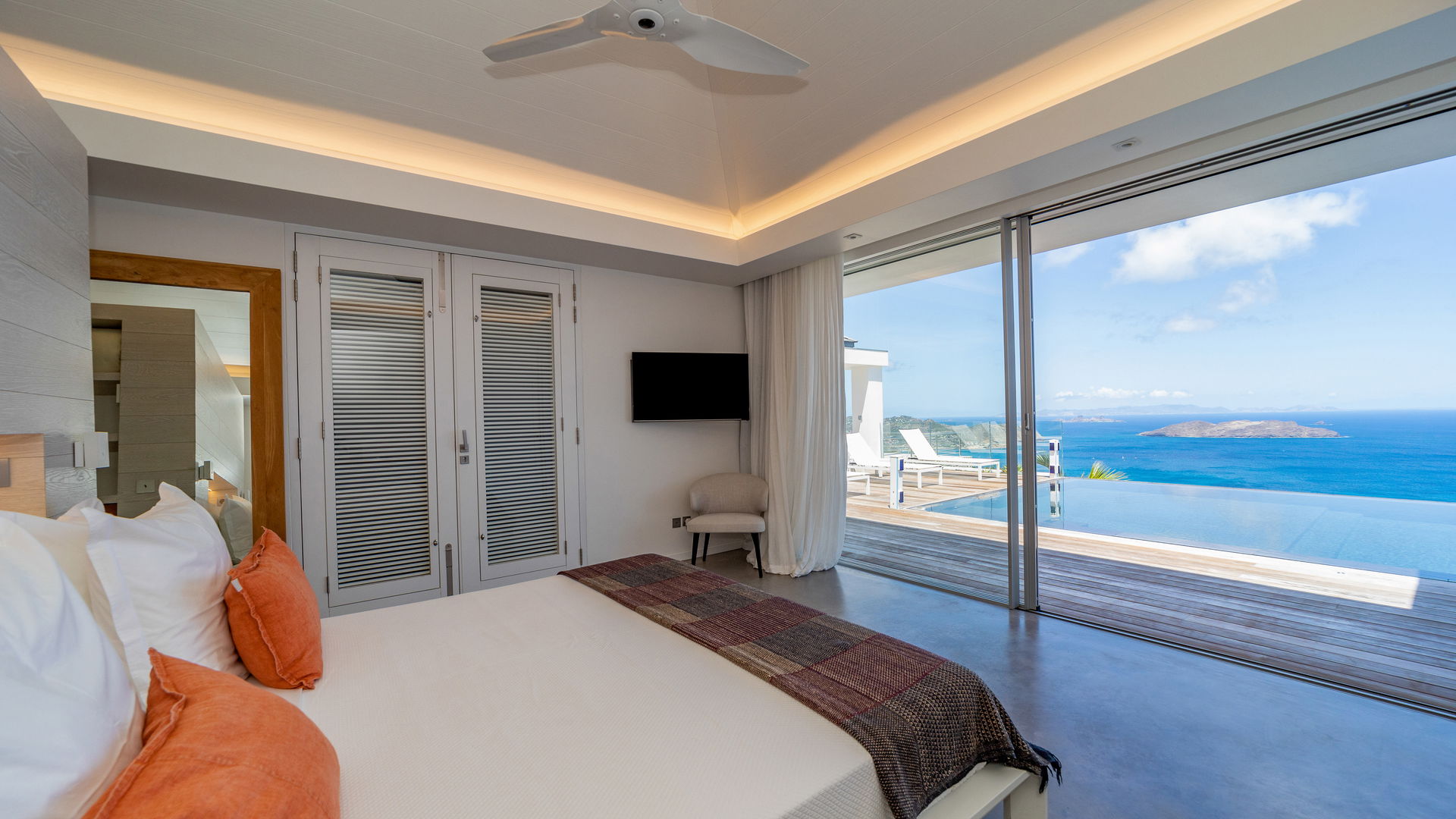 BEDROOM 1
