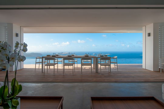VILLA GINGER KITCHEN & DINING AREA 1