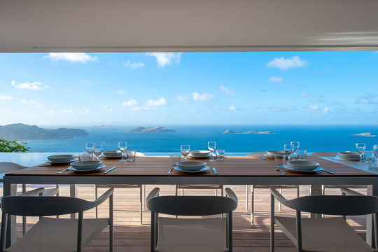 VILLA GINGER KITCHEN & DINING AREA 2