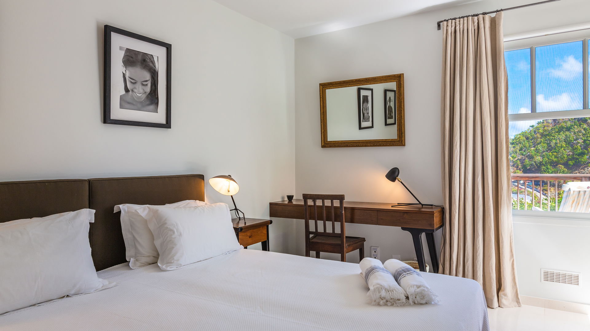 BEDROOM 2