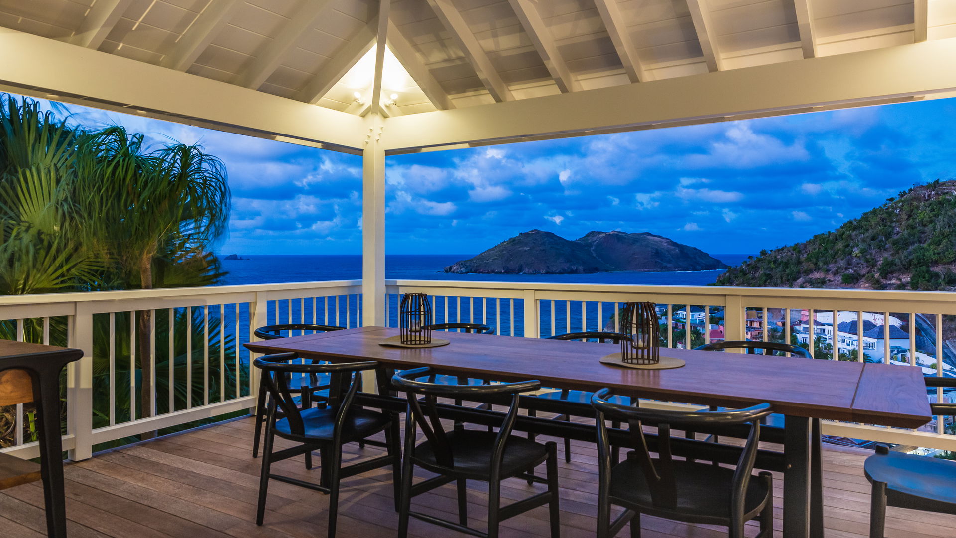 DINING AREAS