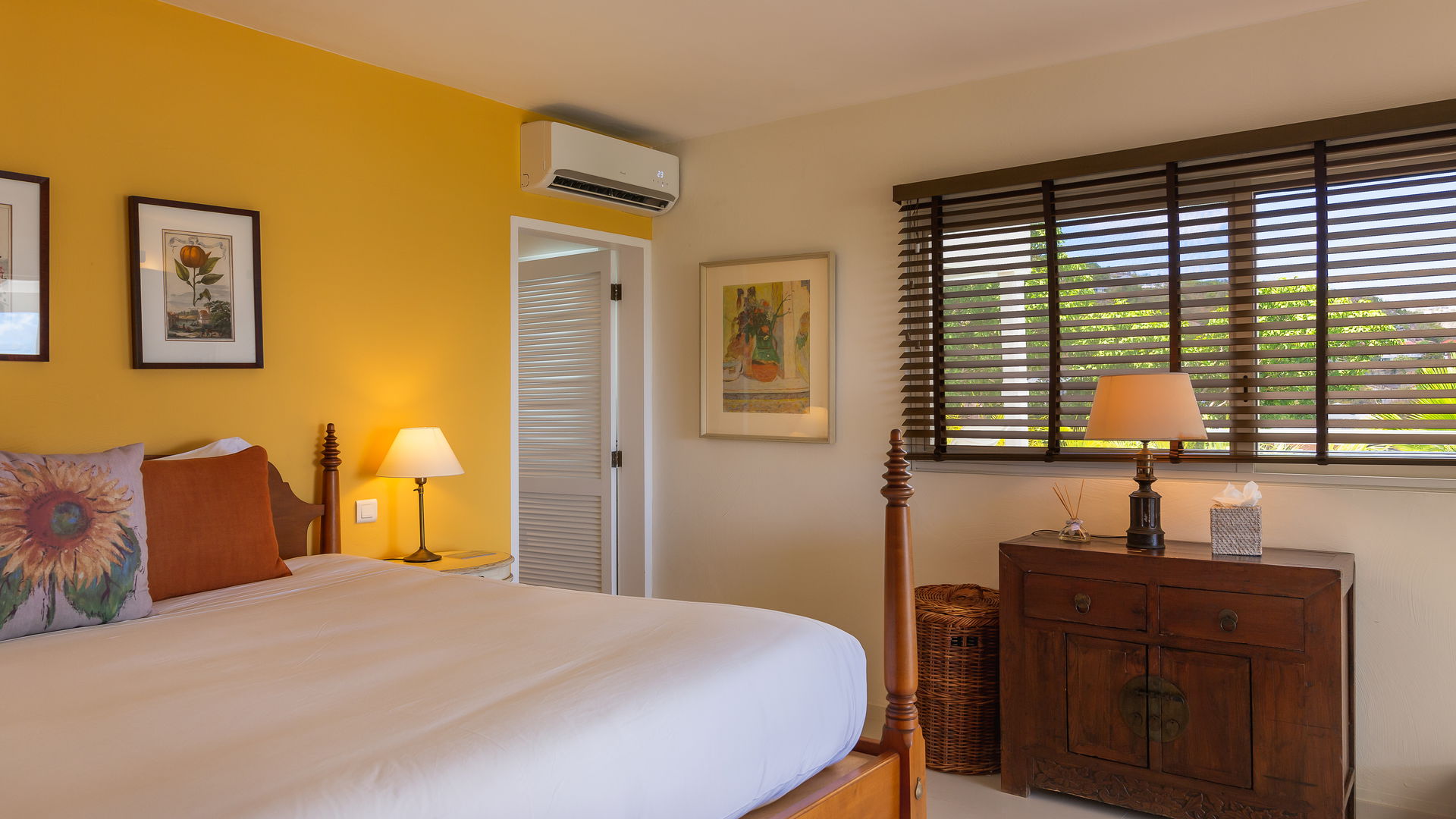 BEDROOM 1