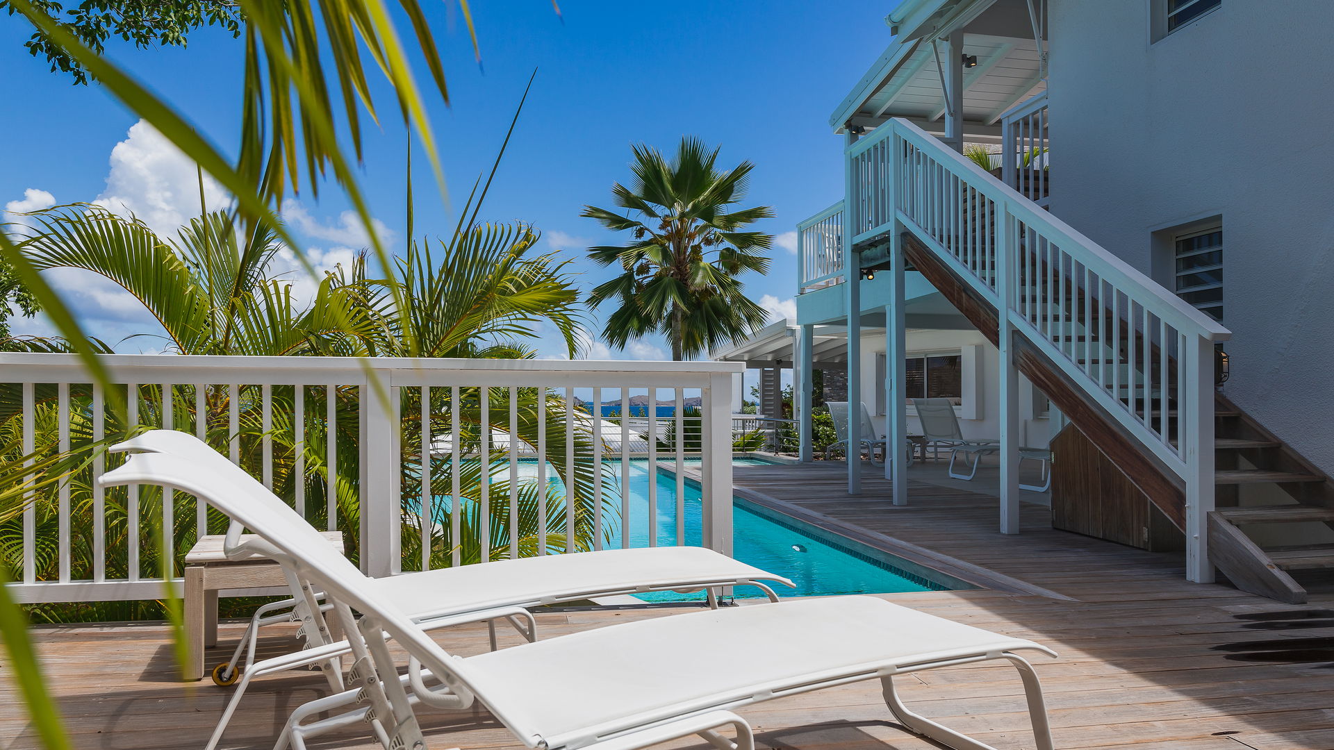 POOL & TERRACE