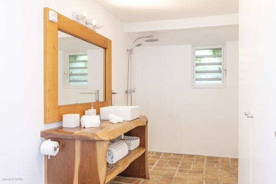 VILLA GAILLAC BEDROOM1 4