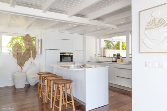 VILLA GAILLAC KITCHEN & DINING AREA 1
