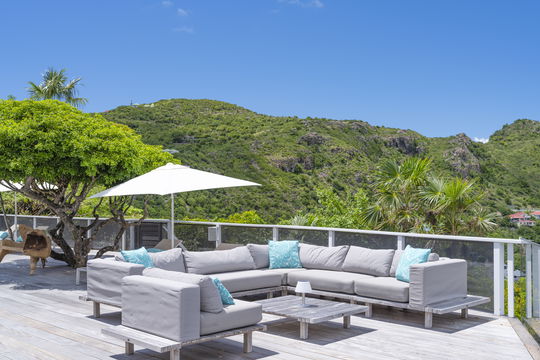 VILLA GAILLAC OUTDOOR LOUNGE AREA 2