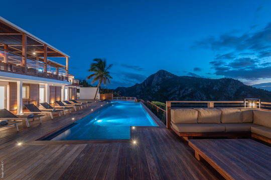 VILLA JABLE BY NIGHT 10
