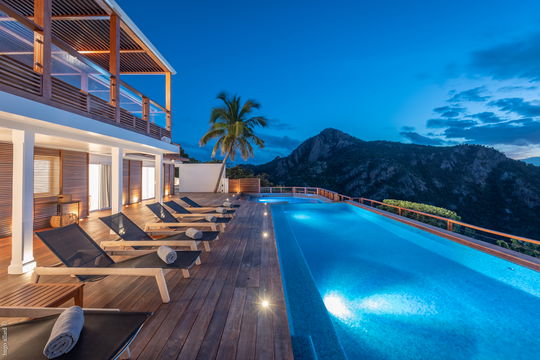 VILLA JABLE BY NIGHT 11