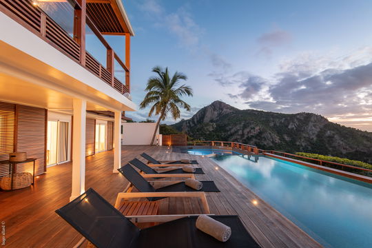 VILLA JABLE BY NIGHT 7