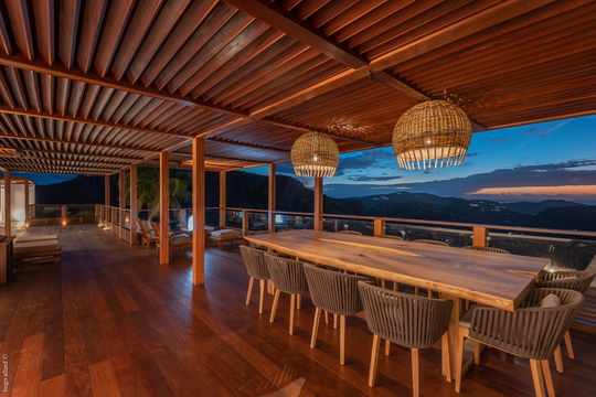 VILLA JABLE KITCHEN & DINING AREA 6
