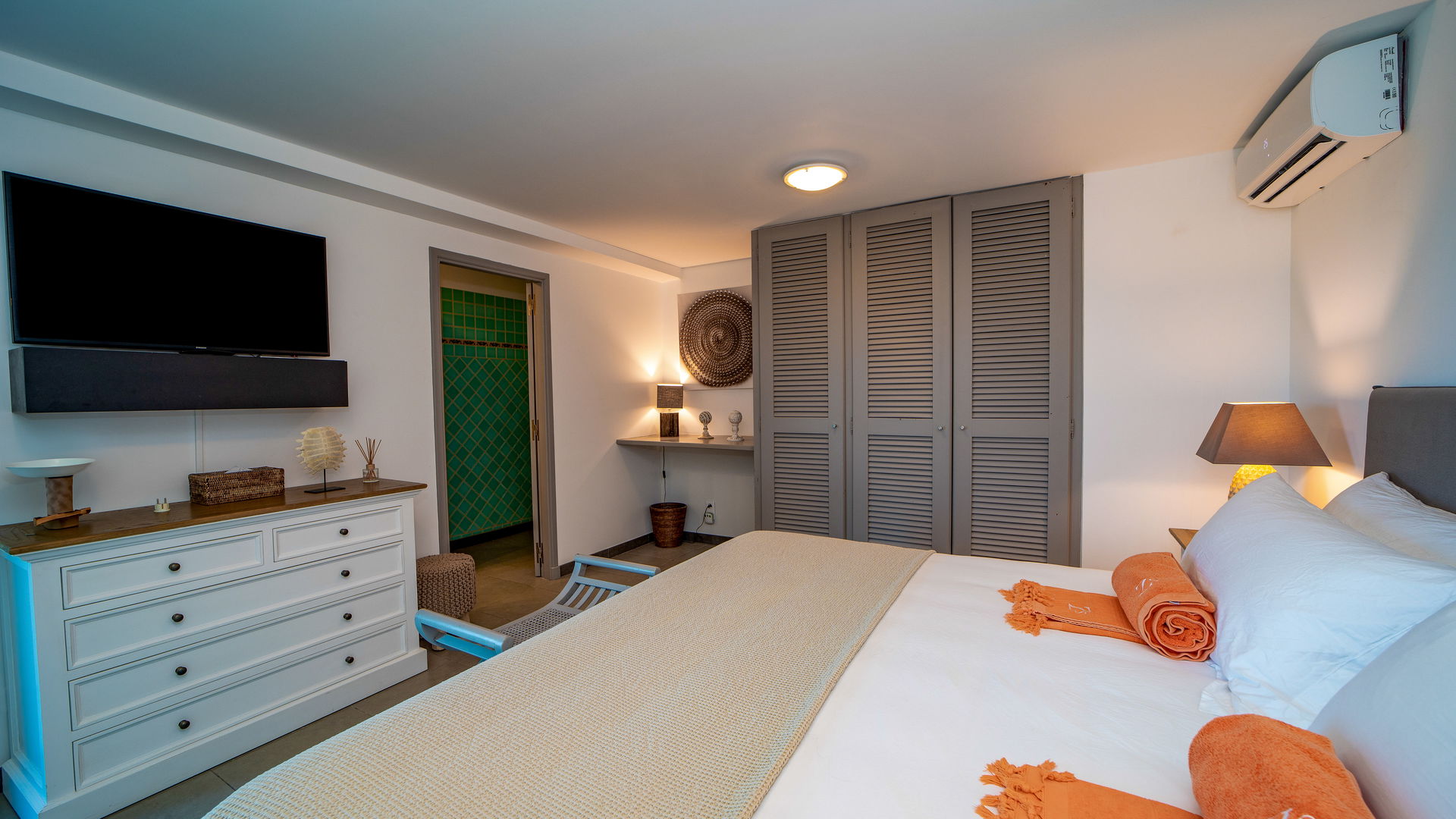 BEDROOM 3