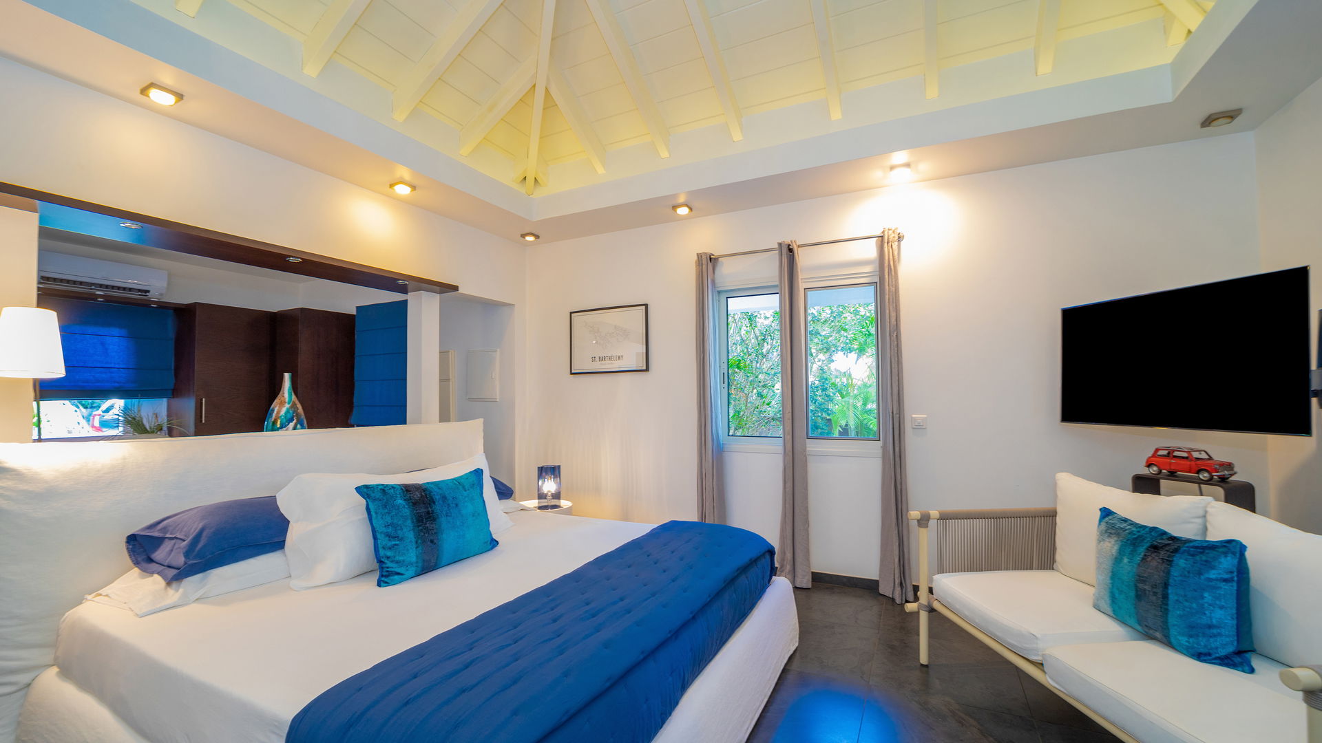 BEDROOM 1