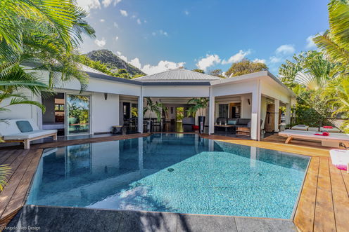 VILLA CARMEN POOL & TERRACE 1