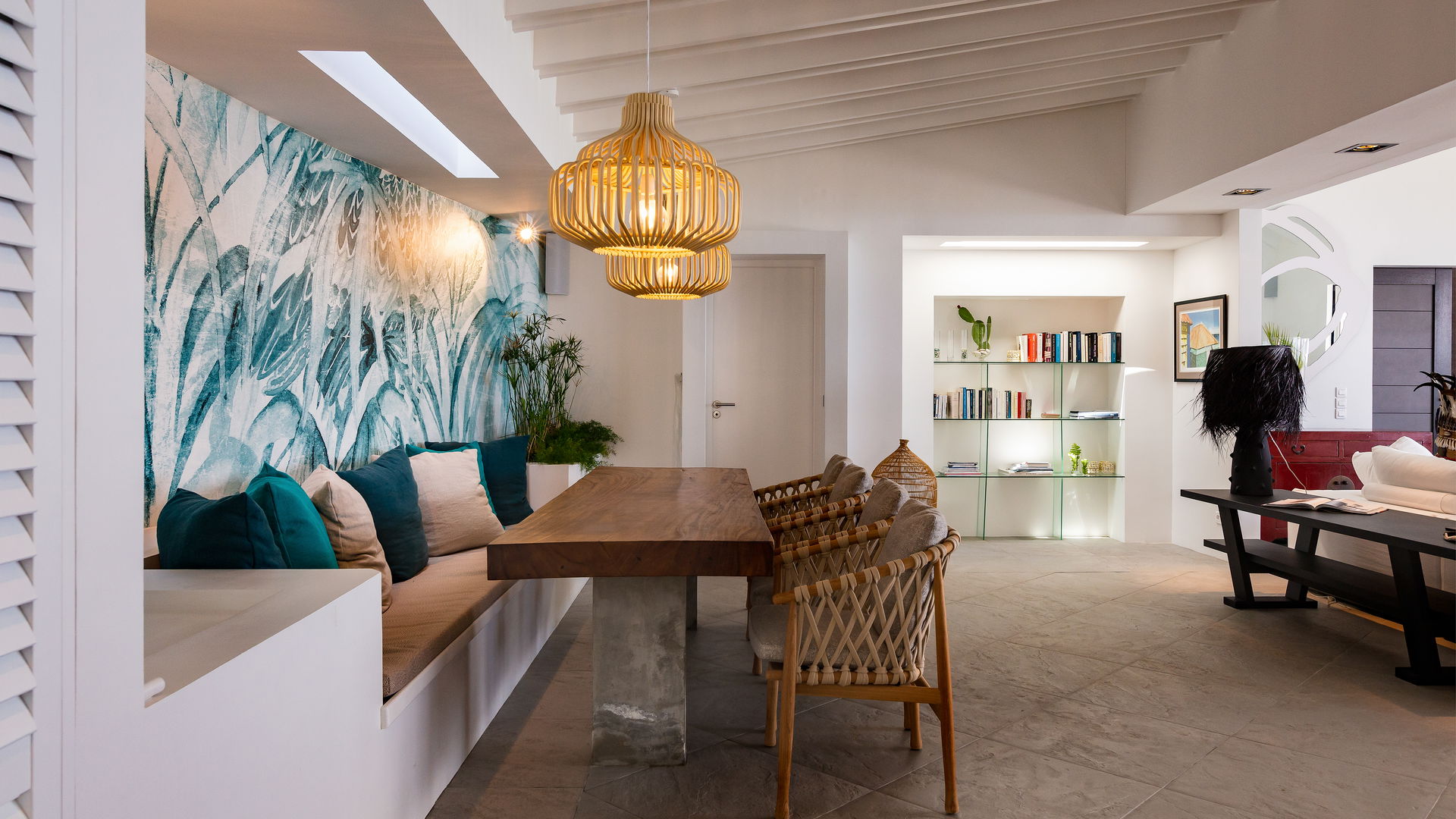 DINING AREAS