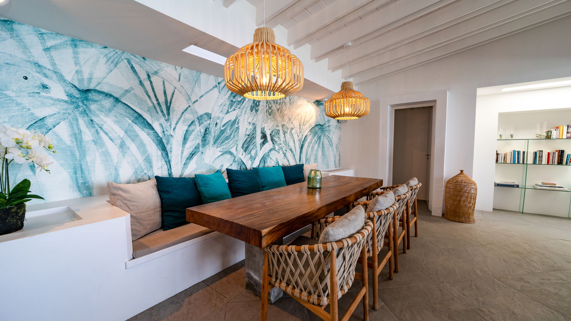 DINING AREAS