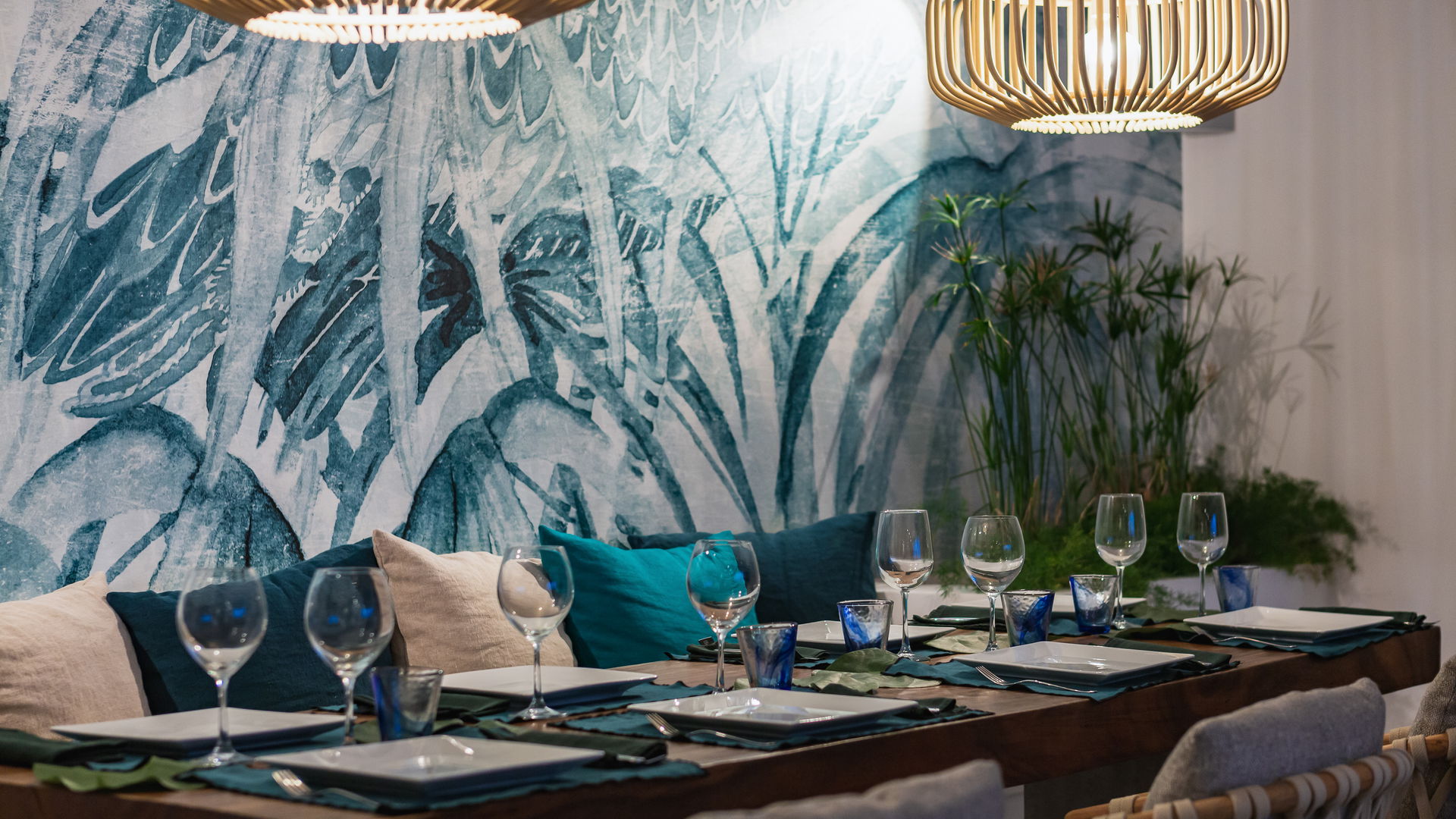 DINING AREAS