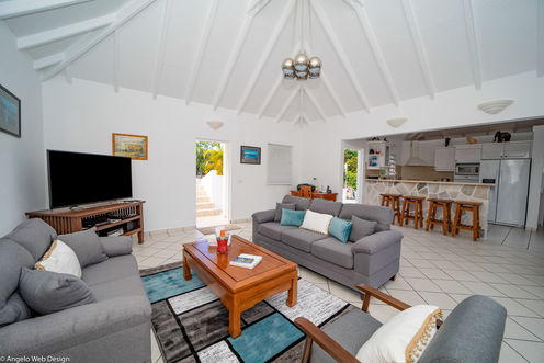 VILLA BONJOUR LIVING AREA 1