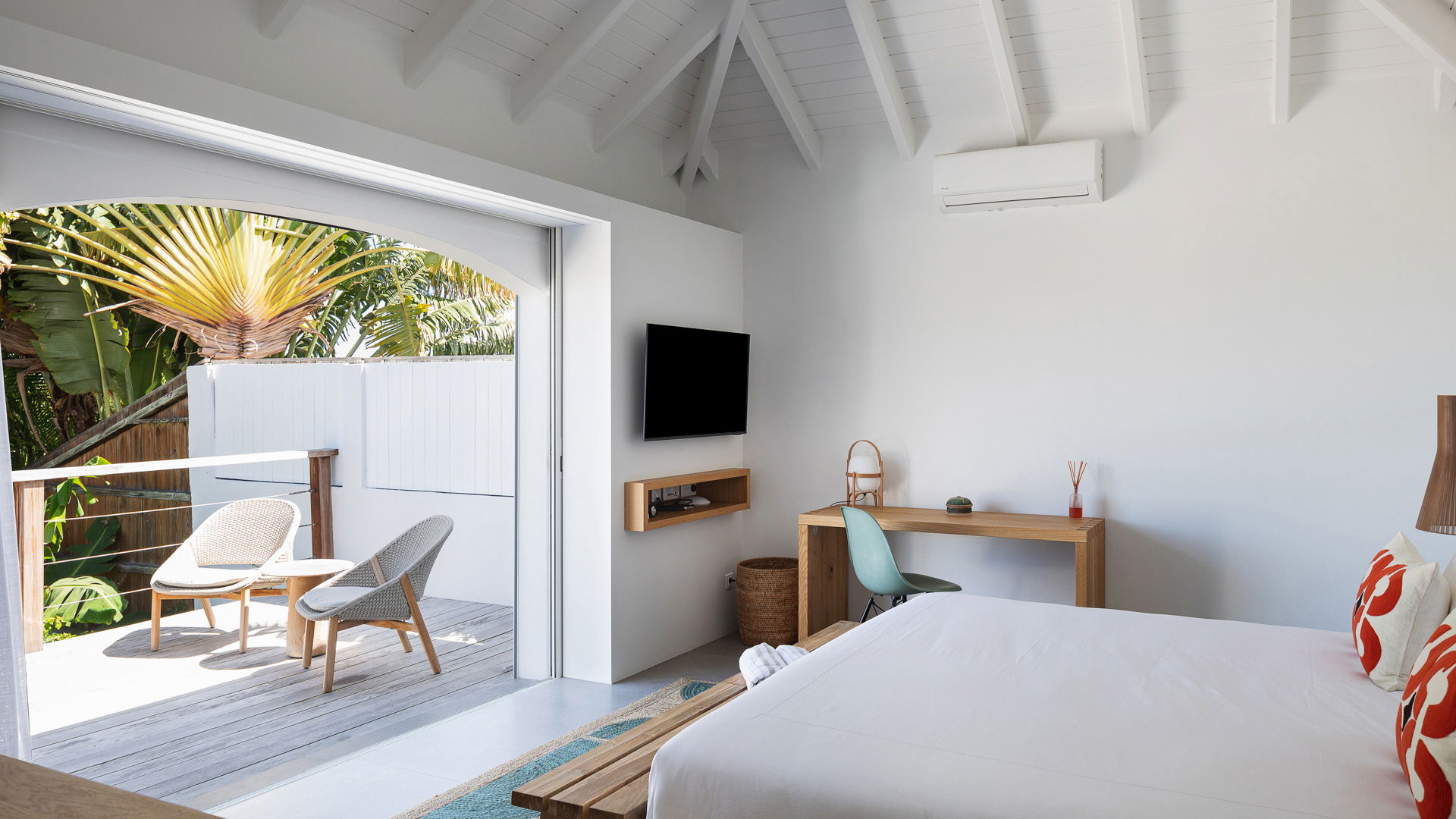 BEDROOM 2
