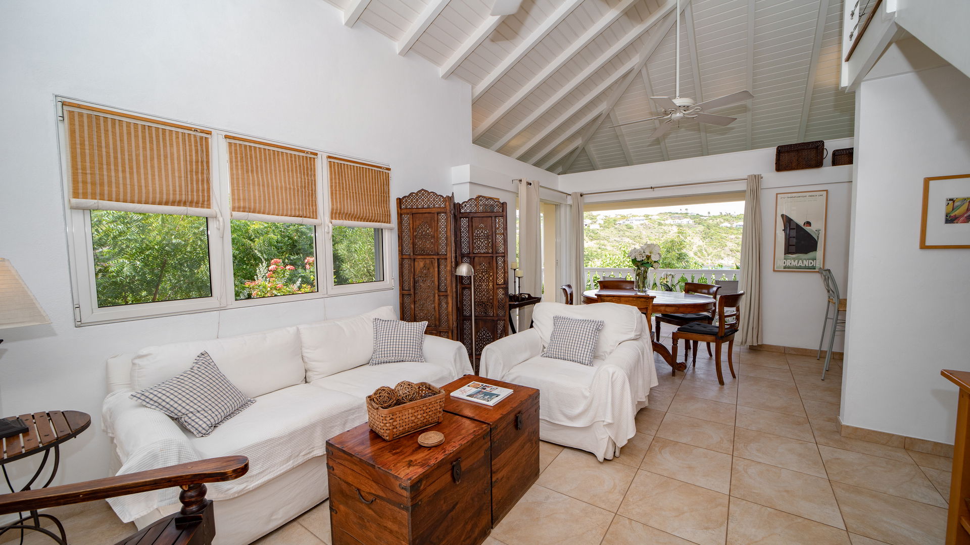 LIVING & DINING AREAS