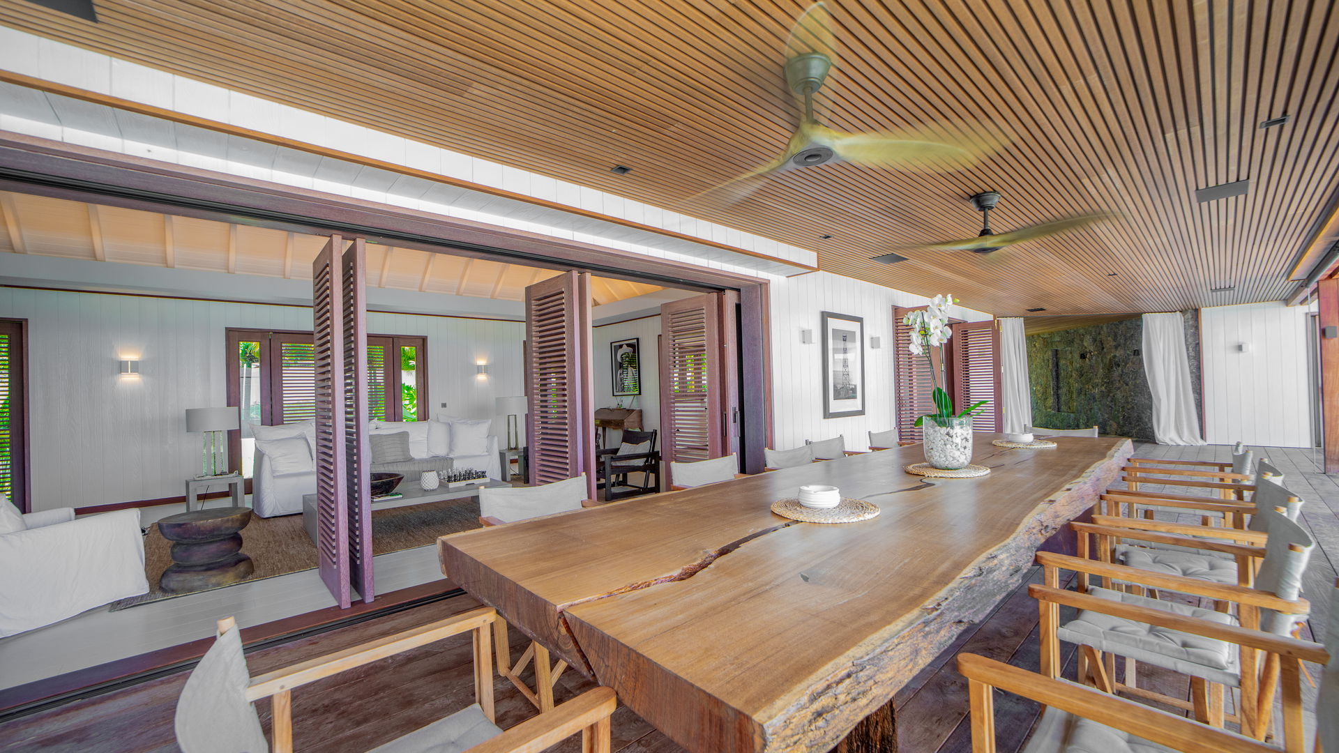 KITCHEN & DINING AREA