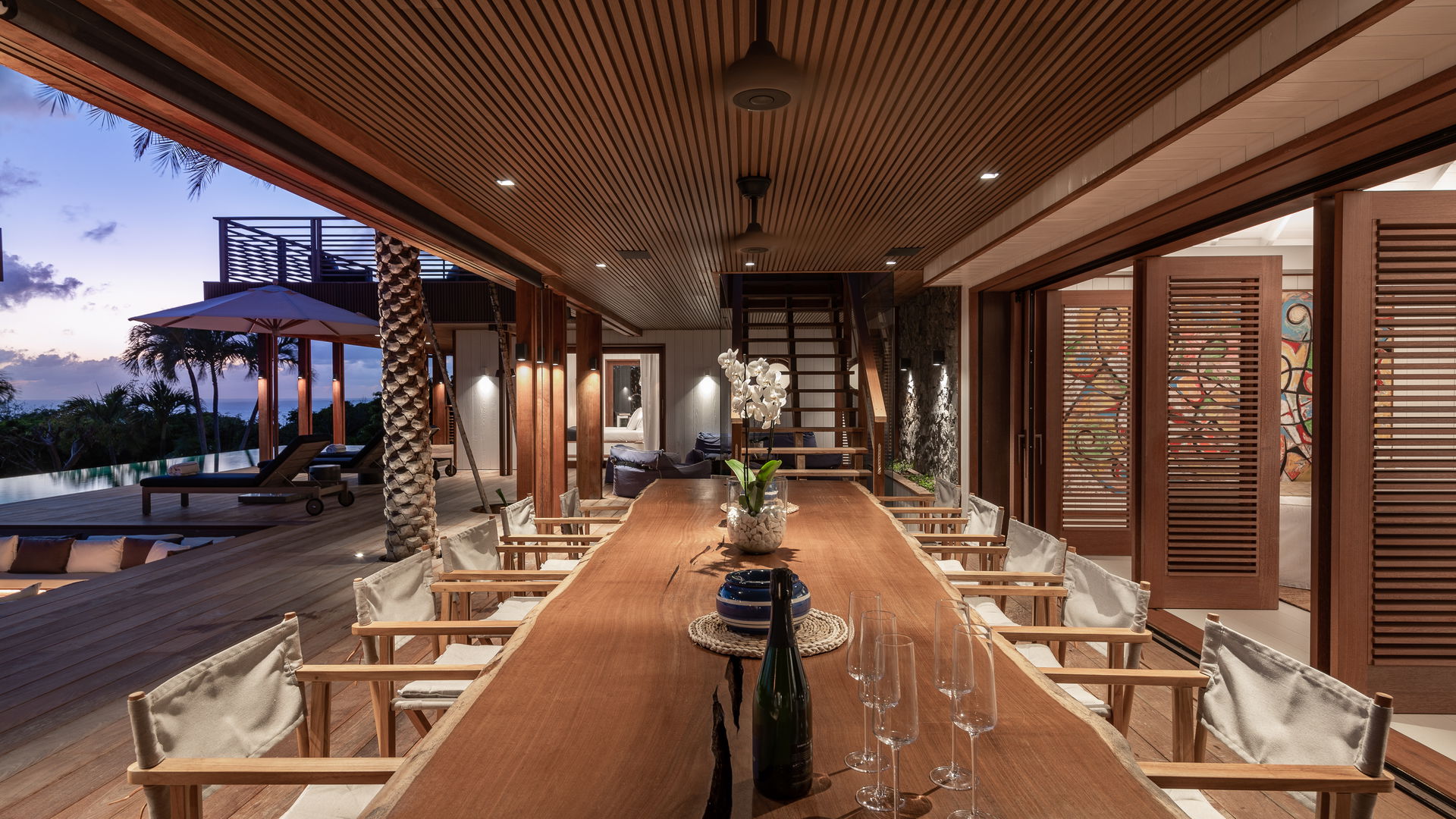 KITCHEN & DINING AREA