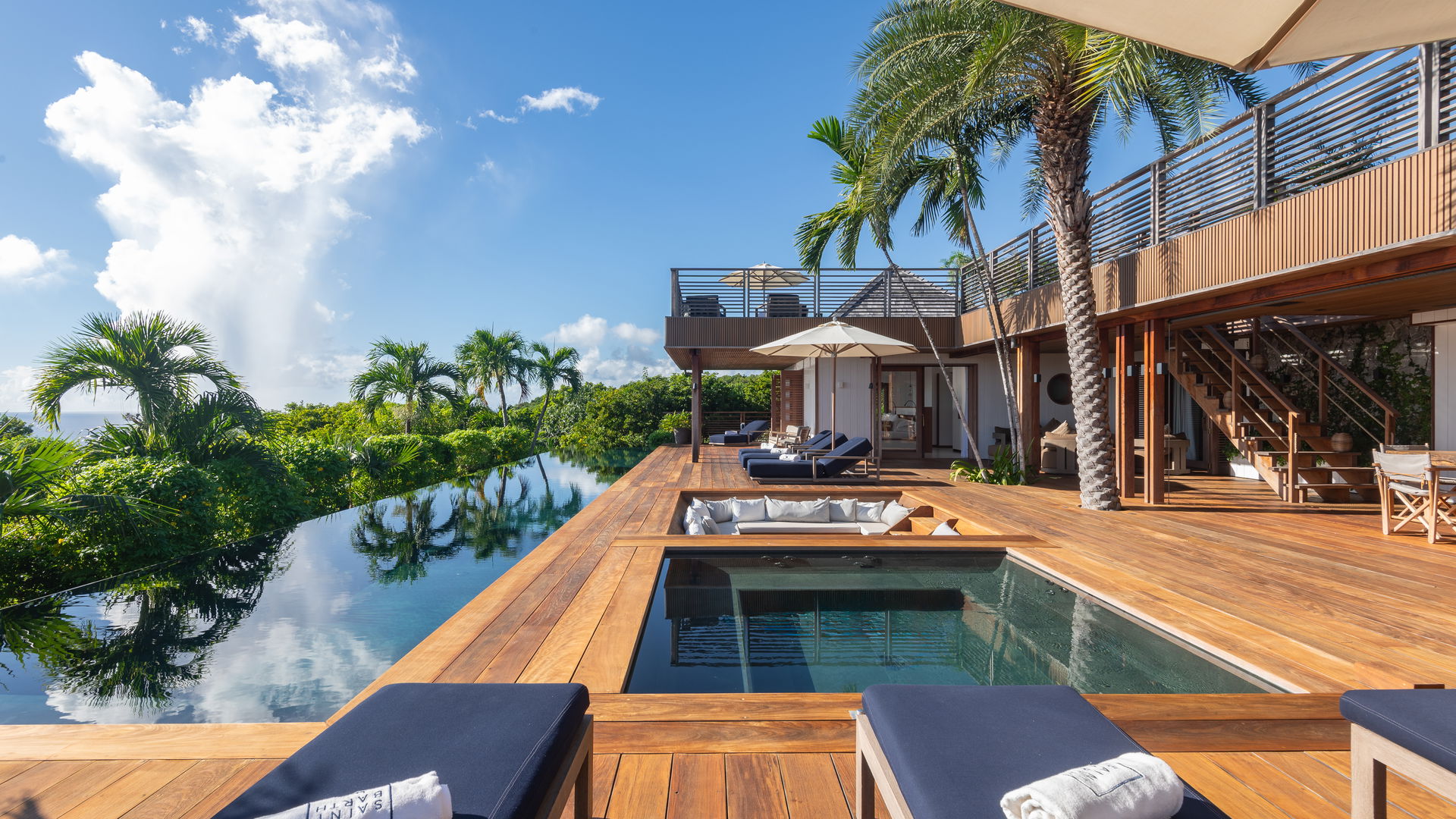 POOL & TERRACE
