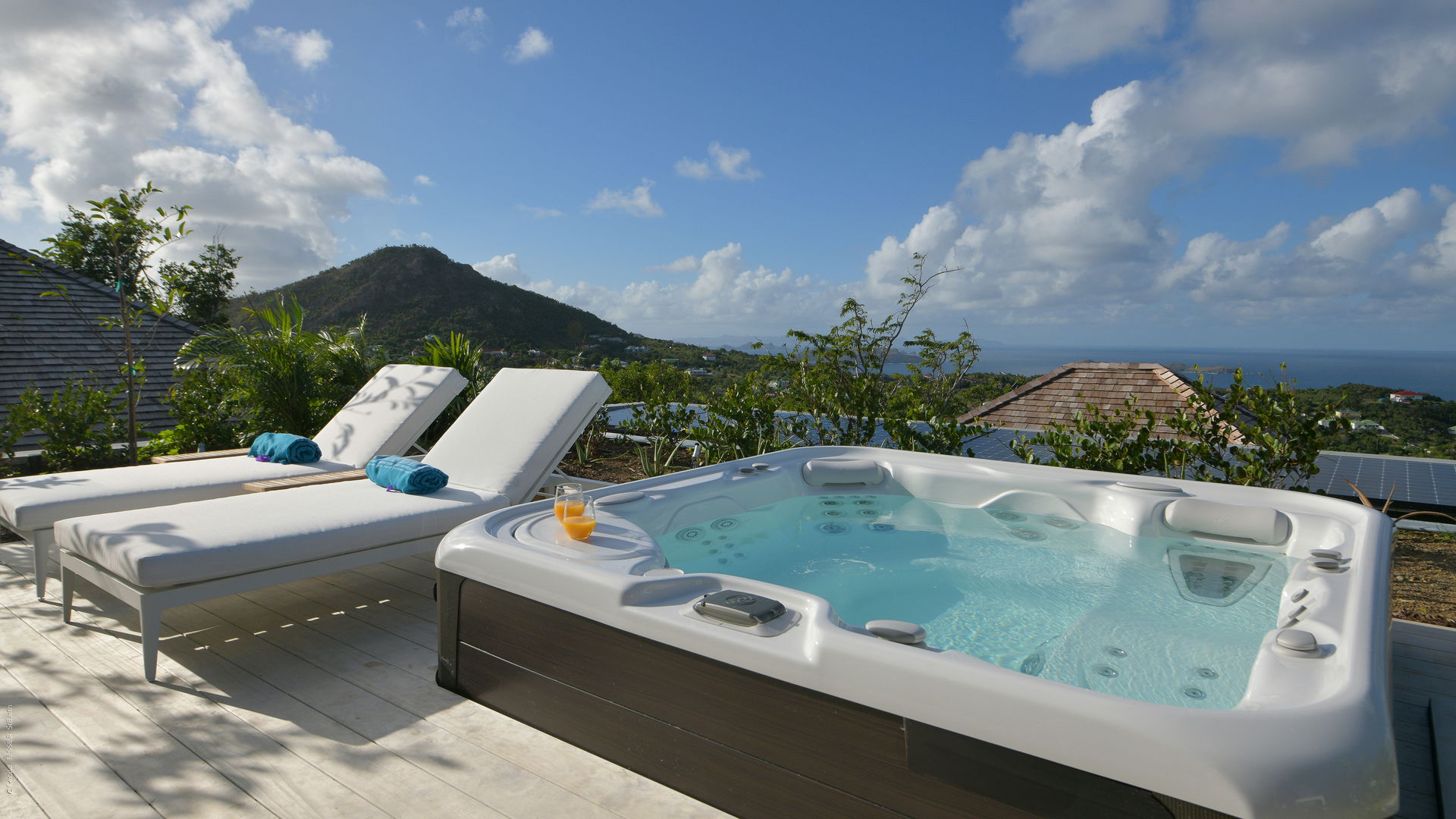 JACUZZI