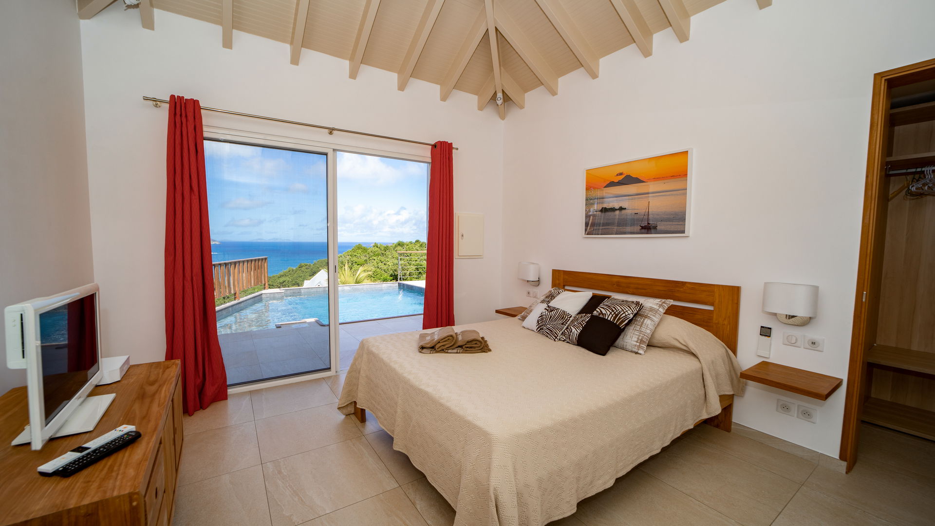 BEDROOM 1