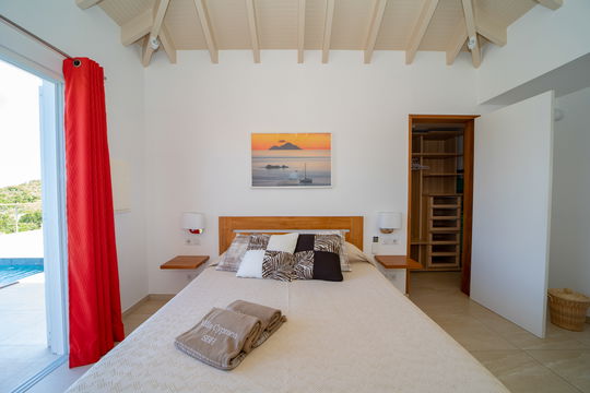 VILLA CYPRAEA BEDROOM1 4
