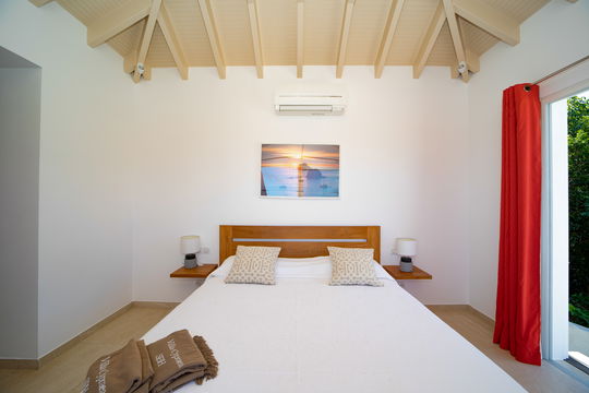 VILLA CYPRAEA BEDROOM2 3