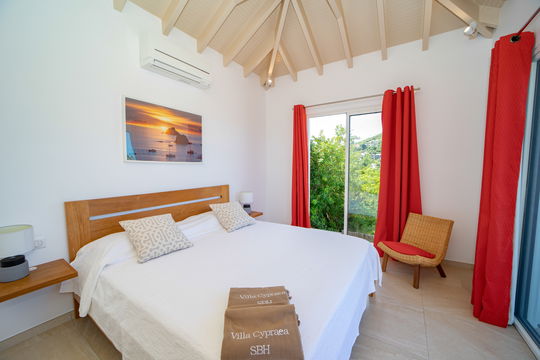 VILLA CYPRAEA BEDROOM2 5