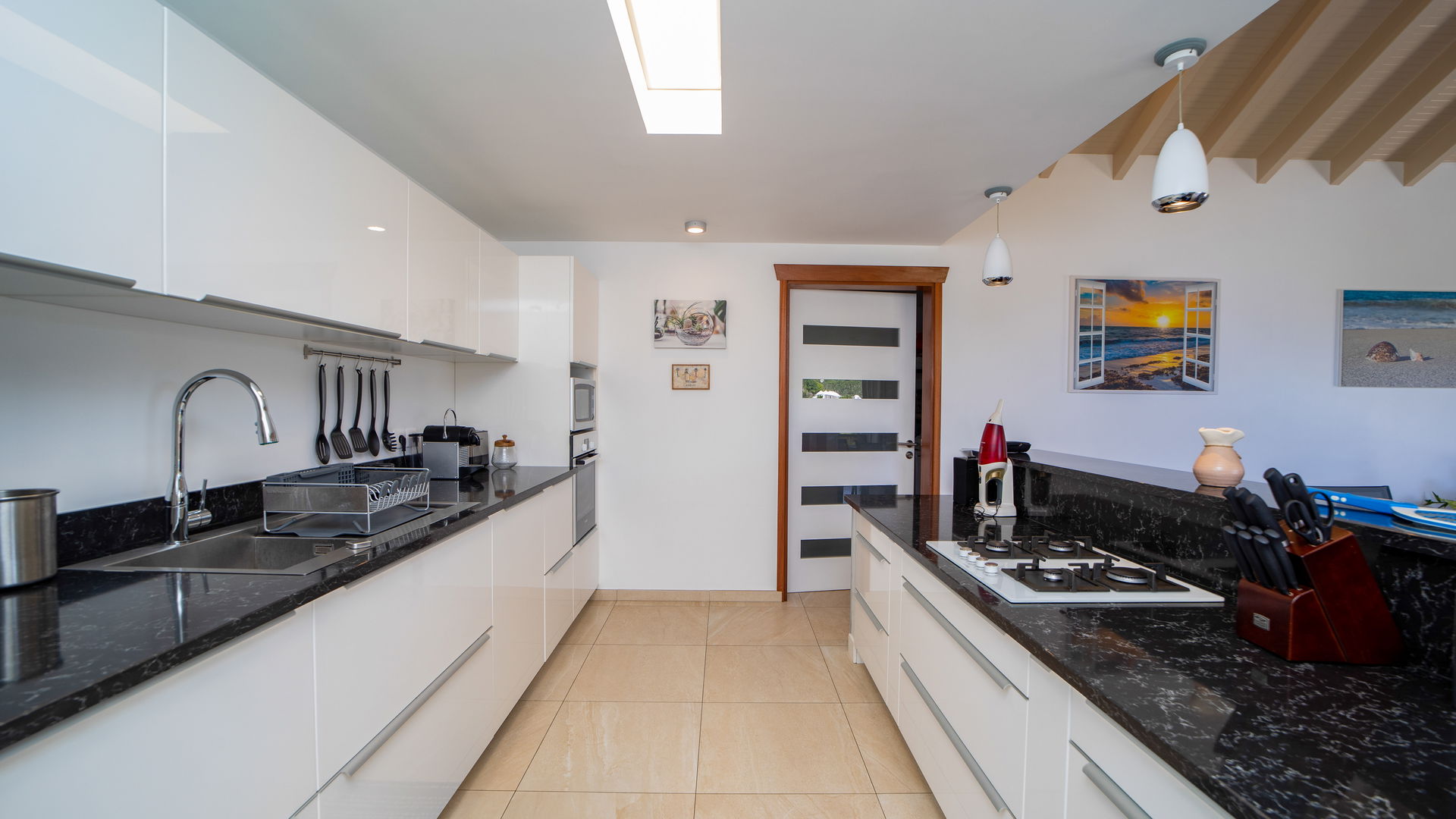 KITCHEN & DINING AREA