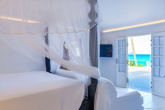 VILLA ELA BEDROOM3 4