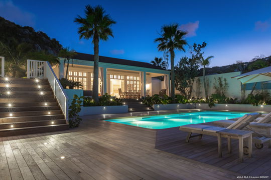 VILLA ELA BY NIGHT 10