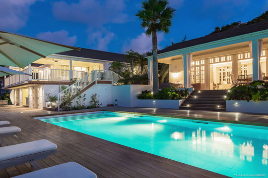 VILLA ELA BY NIGHT 7