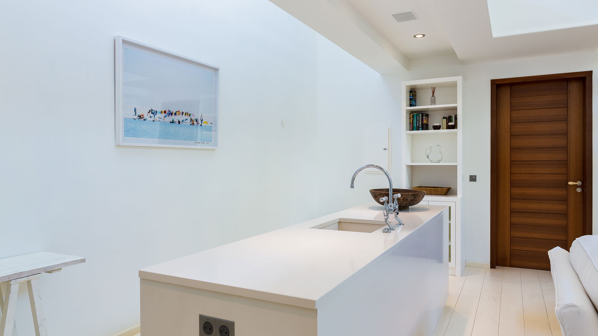 GUEST HOUSE