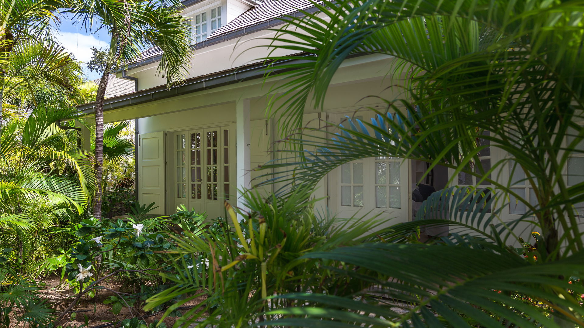 GUEST HOUSE