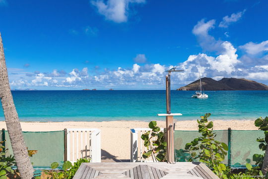VILLA ELA ON THE BEACH 3