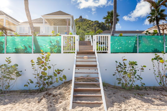 VILLA ELA ON THE BEACH 4