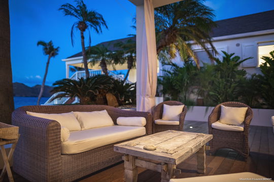 VILLA ELA OUTDOOR LOUNGE AREA 11