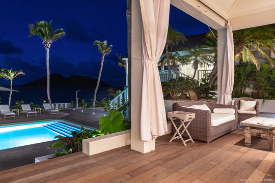 VILLA ELA OUTDOOR LOUNGE AREA 12