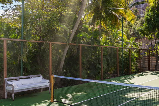 VILLA ELA TENNIS COURT 3