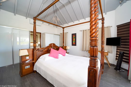 VILLA PLEASURE BEDROOM1 2