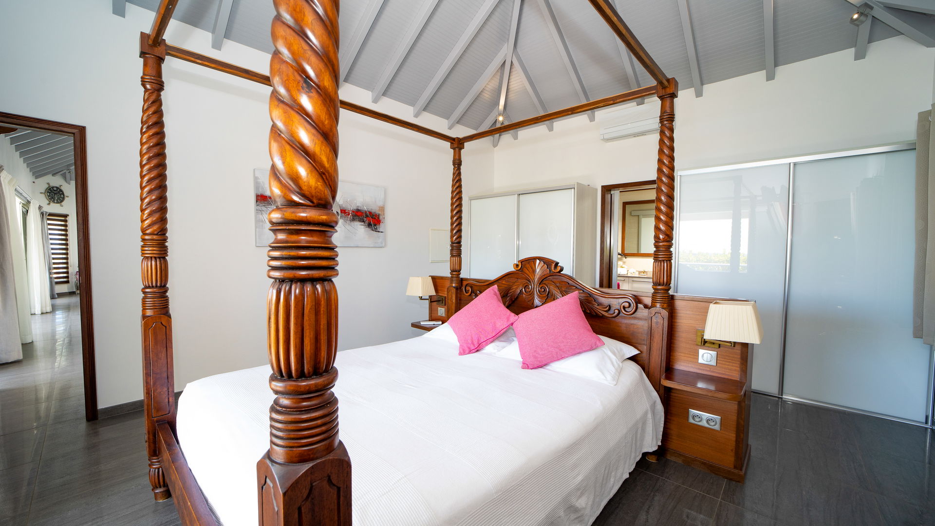 BEDROOM 1