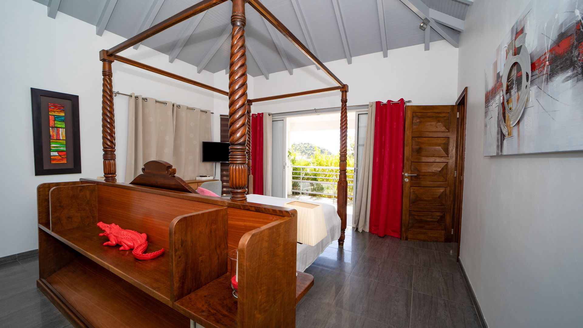 BEDROOM 1
