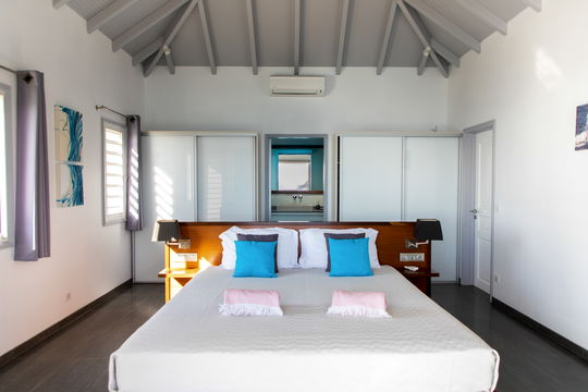 VILLA PLEASURE BEDROOM3 5