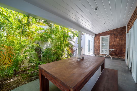 VILLA PLEASURE KITCHEN & DINING AREA 10