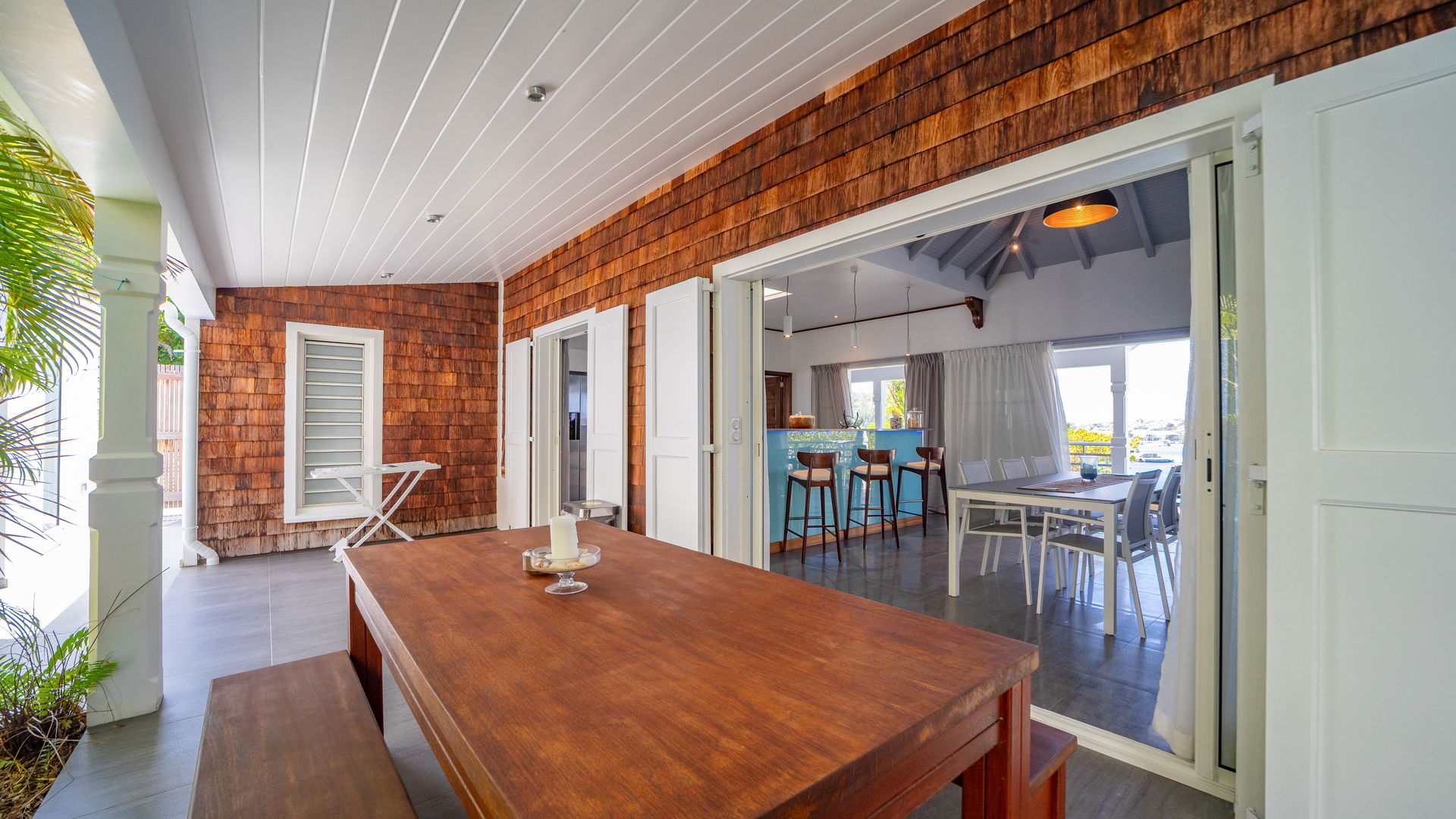 KITCHEN & DINING AREA
